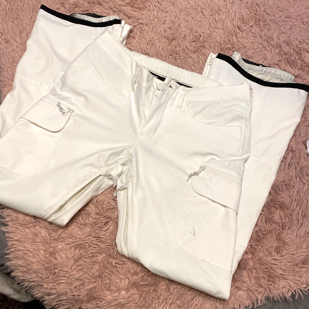 Burton Off-white snowboard pants